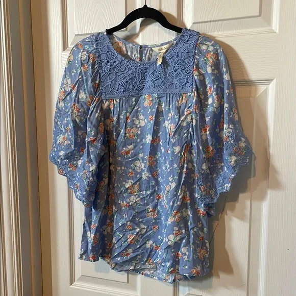 Matilda Jane be here now floral top, size small - Picture 2 of 8